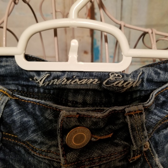 American Eagle Jeans With Destruction Size 6 - Picture 2 of 6